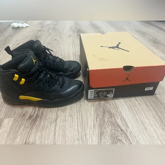 JORDAN 12 RETRO 'BLACK TAXI - Picture 2 of 6